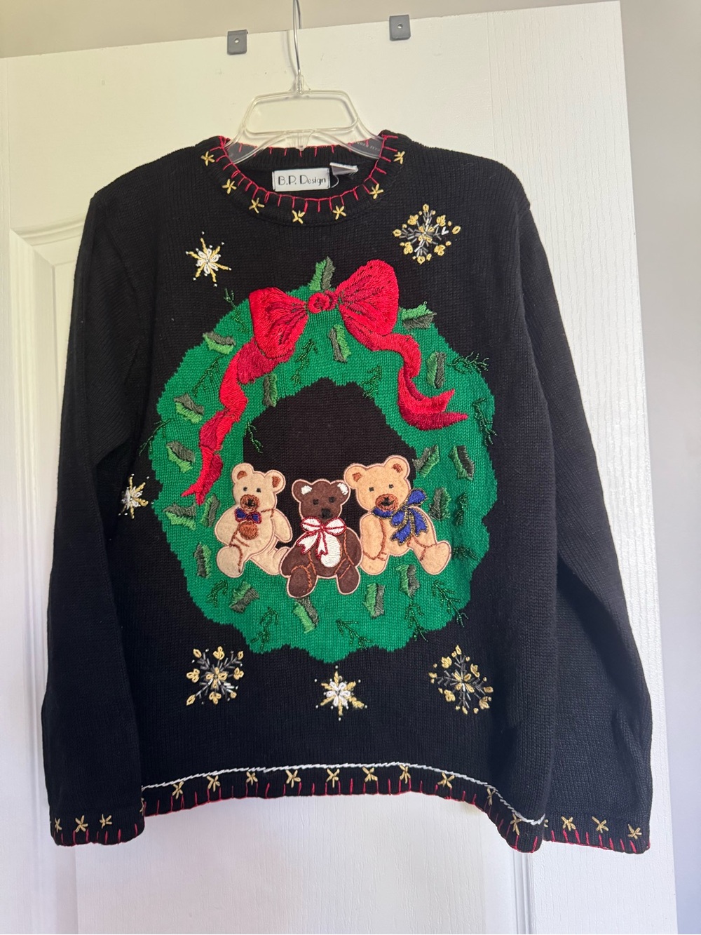 Women's Vintage Black Holiday Wreath Sweater with Bears